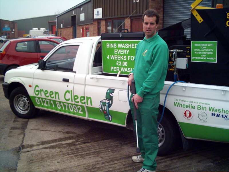 Wheelie Bin Washing Franchise - About Green Cleen